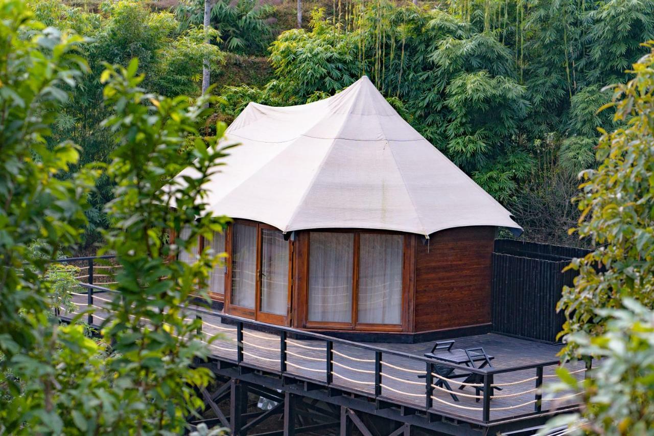 The Pavilions Himalayas Lake View Pokhara Esterno foto